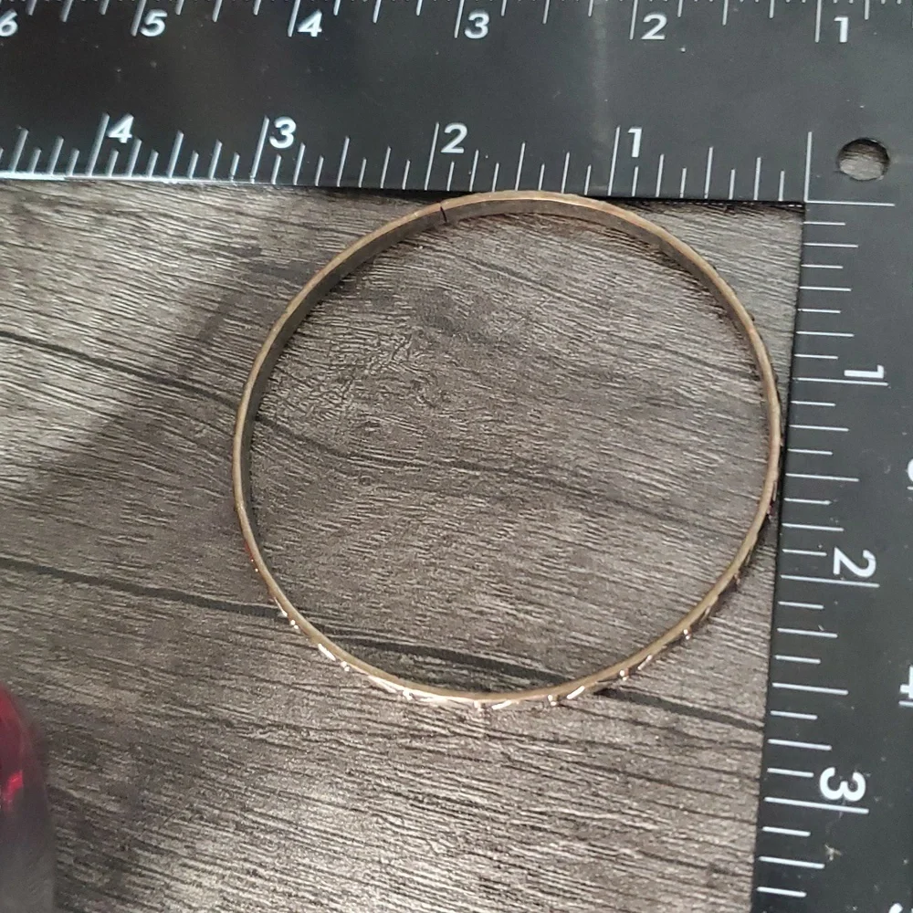 Victorian Etched Silver Tone Bracelet B3416 - Picture 3 of 3